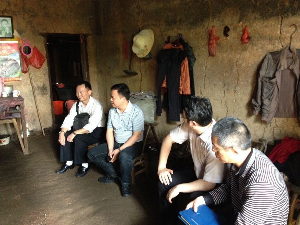 情系沙堤，心系發(fā)展——李曉彤深入沙堤村開展扶貧幫困慰問活動(dòng)